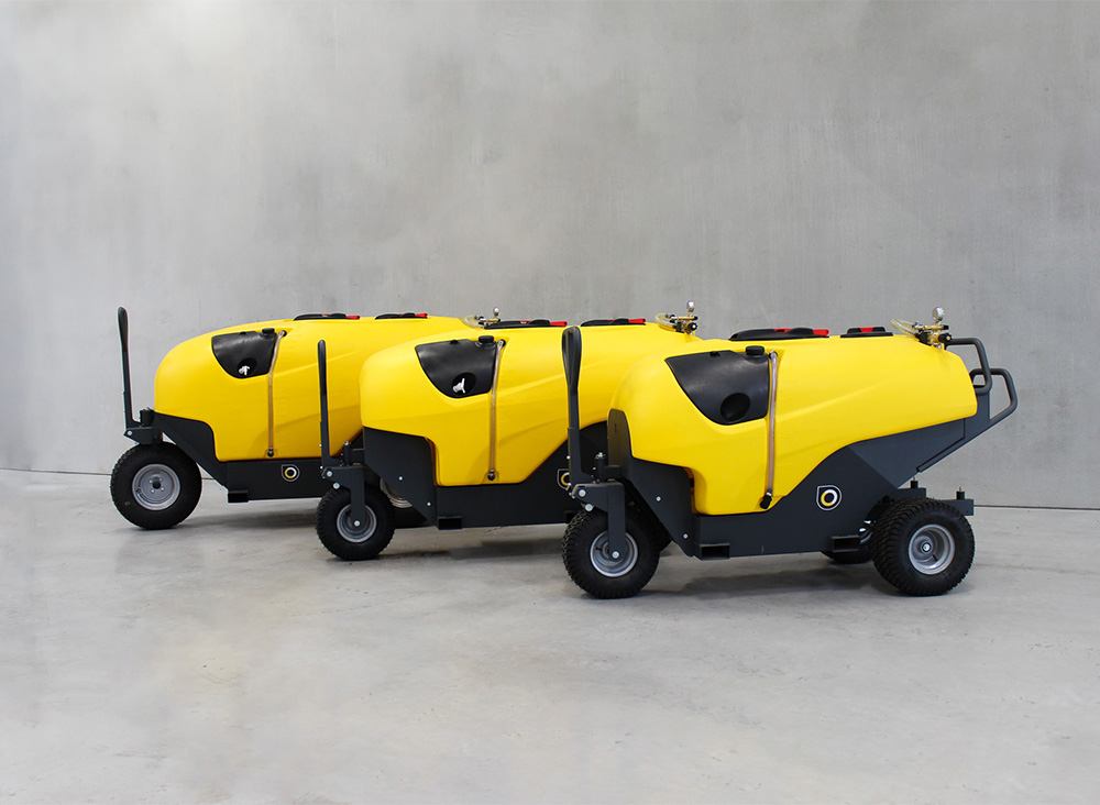 Qii-Jet spray robot water tank wagon connected